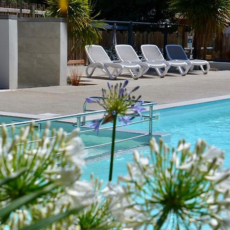 Camping Le Clos Des Pins Longeville-sur-Mer Extérieur photo